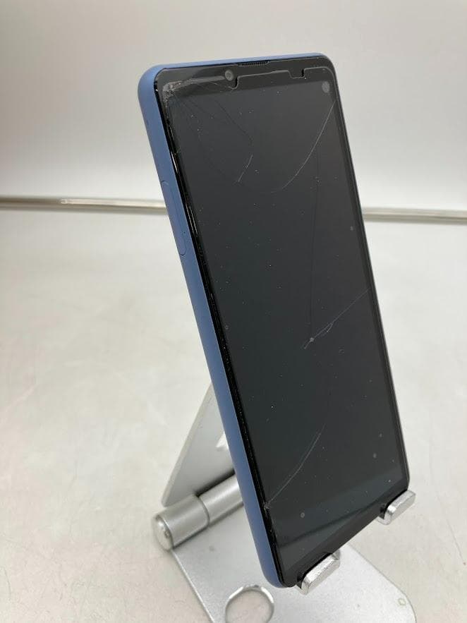 スマートフォン　DOCOMO　SONY　xpria10 Ⅲ　S0-52B　ブルー