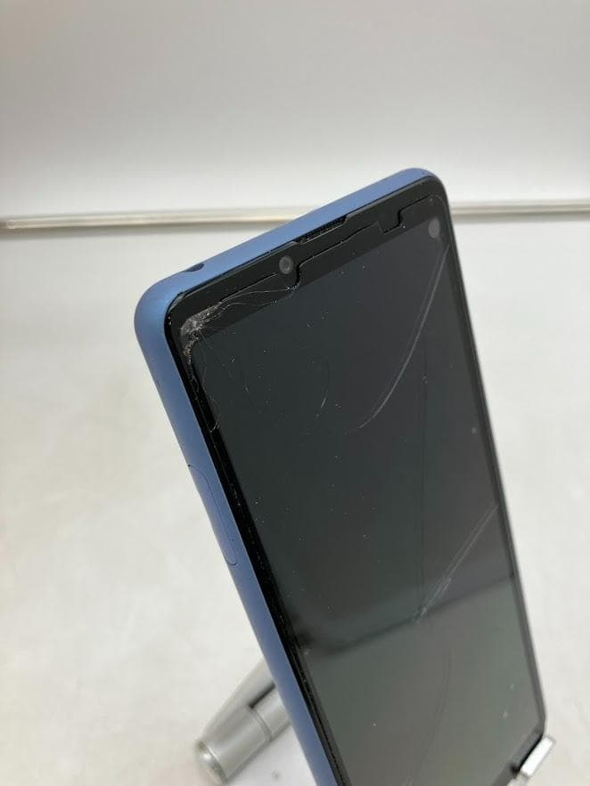 スマートフォン　DOCOMO　SONY　xpria10 Ⅲ　S0-52B　ブルー