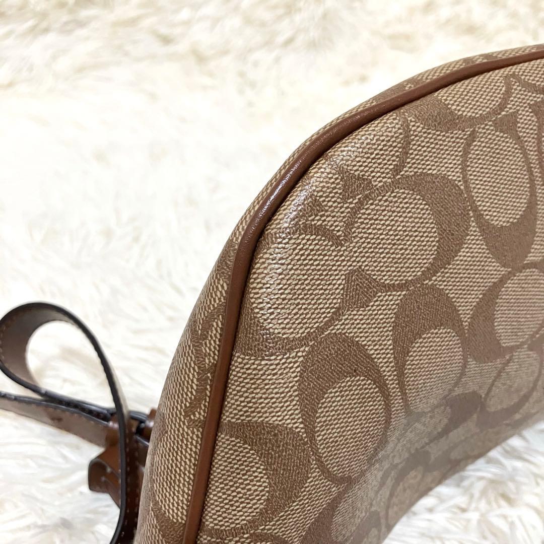 【極美品】coach ウエストバッグ PVC シグネチャー