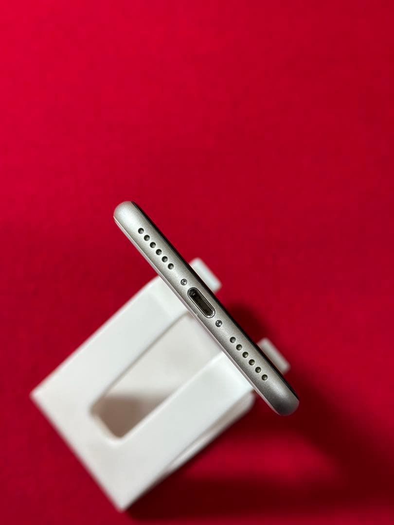 【6364】iPhone SE3第3世代スターライト 256GB simフリー