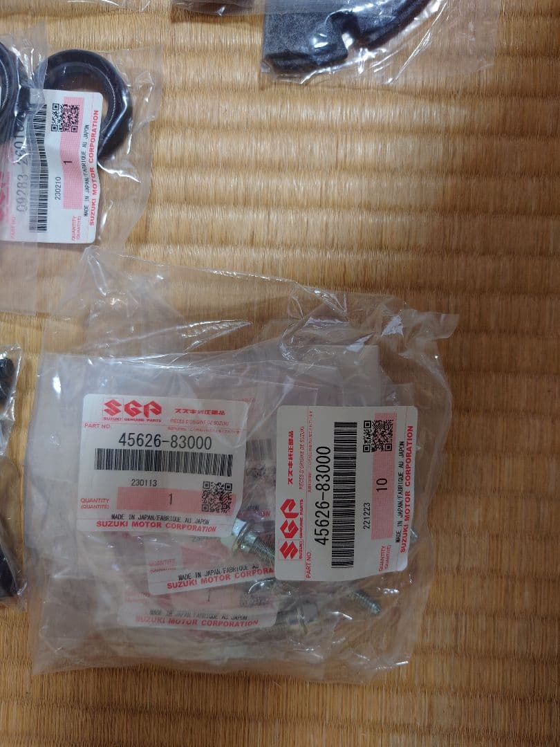 ジムニーja11スズキ純正ナックル周辺部品キングピンなど