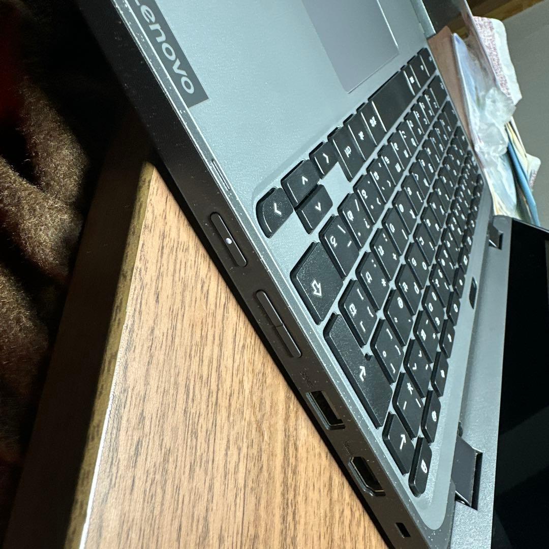 Lenovo 300e Chromebook Gen3 360度回転 2022年