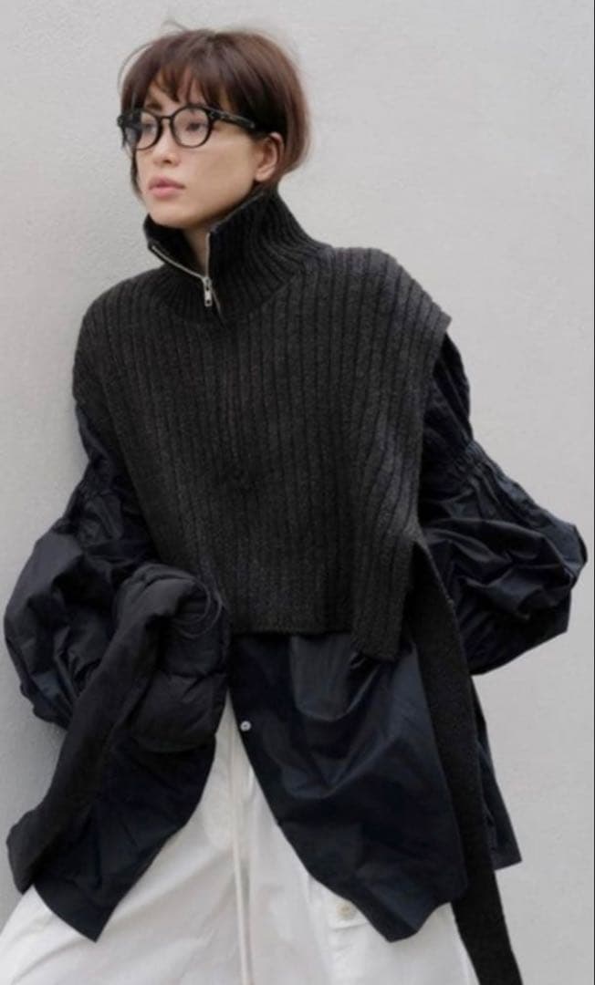 期間限定　値引き！　ETRE TOKYO ハーフジップタートルニットベスト