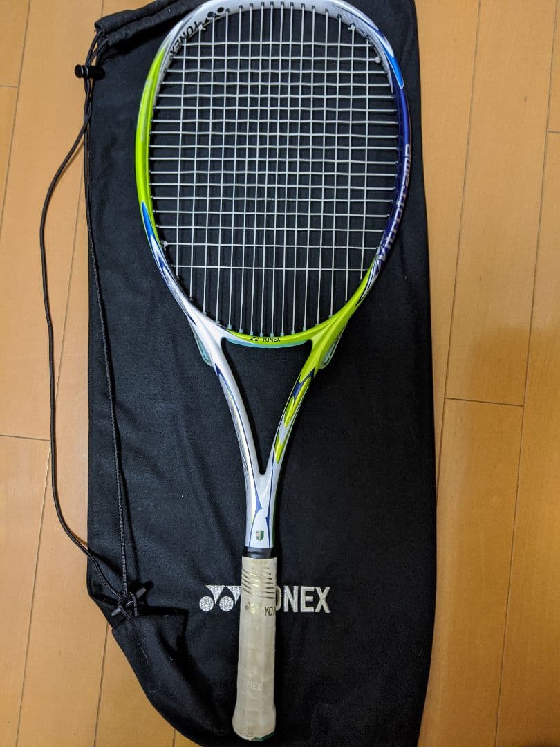 ヨネックスソフトテニスラケット　ネクシーガ60