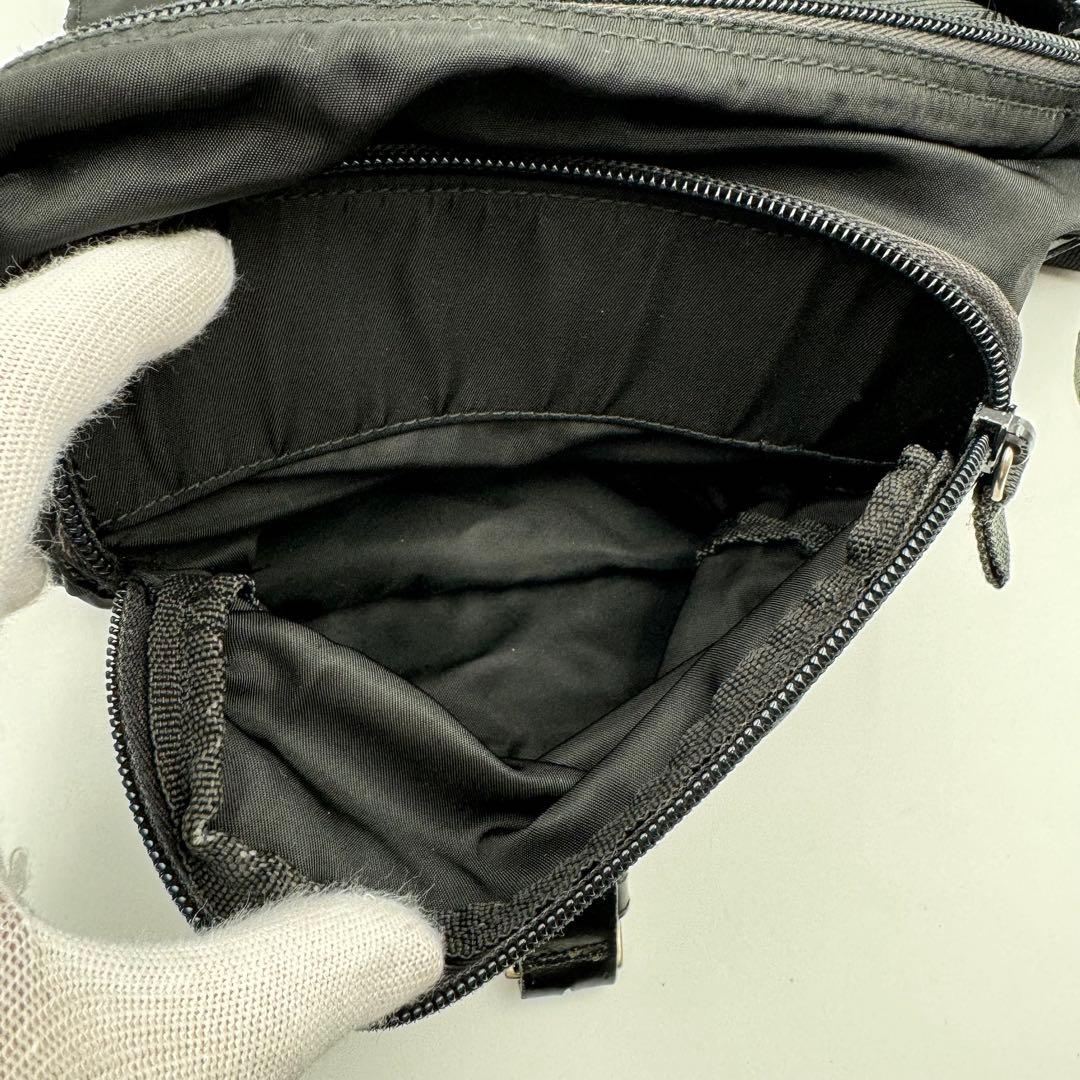 PRADA ショルダーバッグ　ブラック　ナイロン　レザー　三角ロゴ