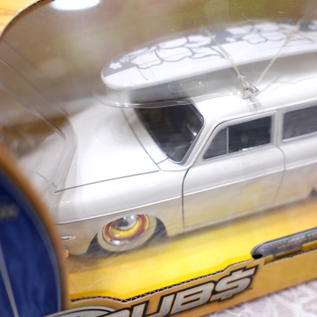 【未使用】JadaToys製VWミニカー1:24 サーフボードつき