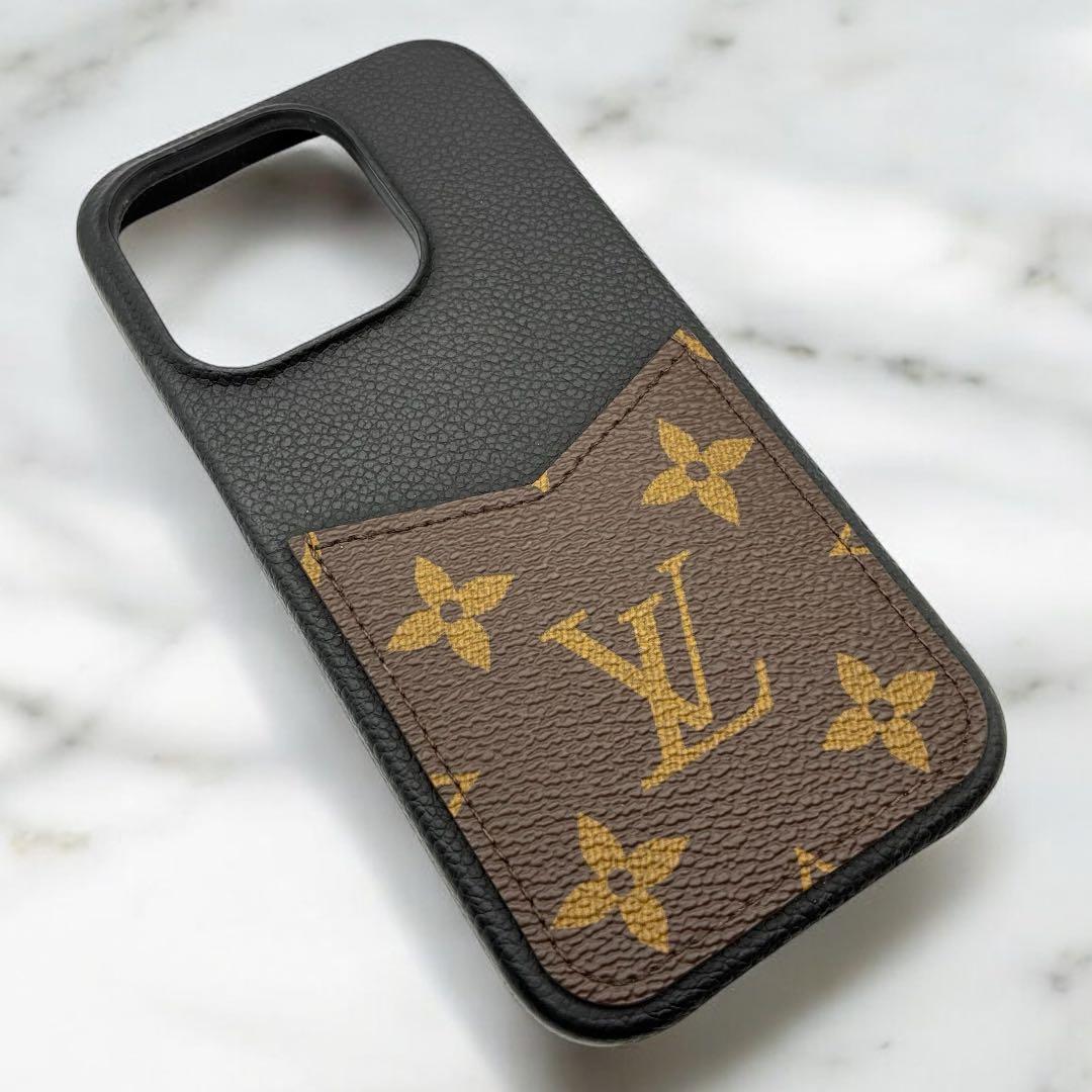 ルイヴィトン モノグラム リバース iPhone15Pro バンパーケース 黒