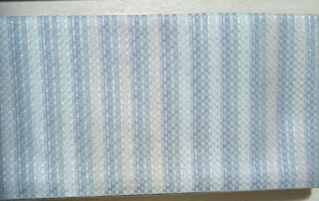 ★美品特価★【河瀬満織物】の袋帯　淡色の横縞 全通 銀糸 西陣織