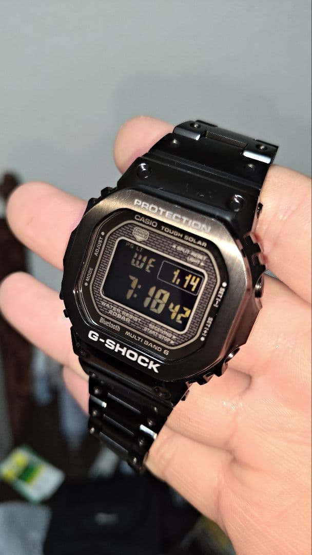 美品　GMW-B5000GD-1JF　ジーショック　G-SHOCK