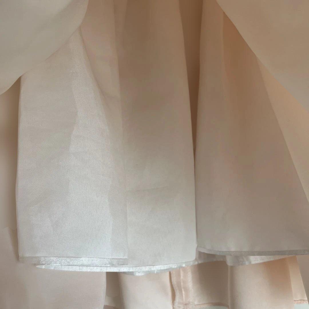 ドレスコパール、レース装飾付きピンクドレス