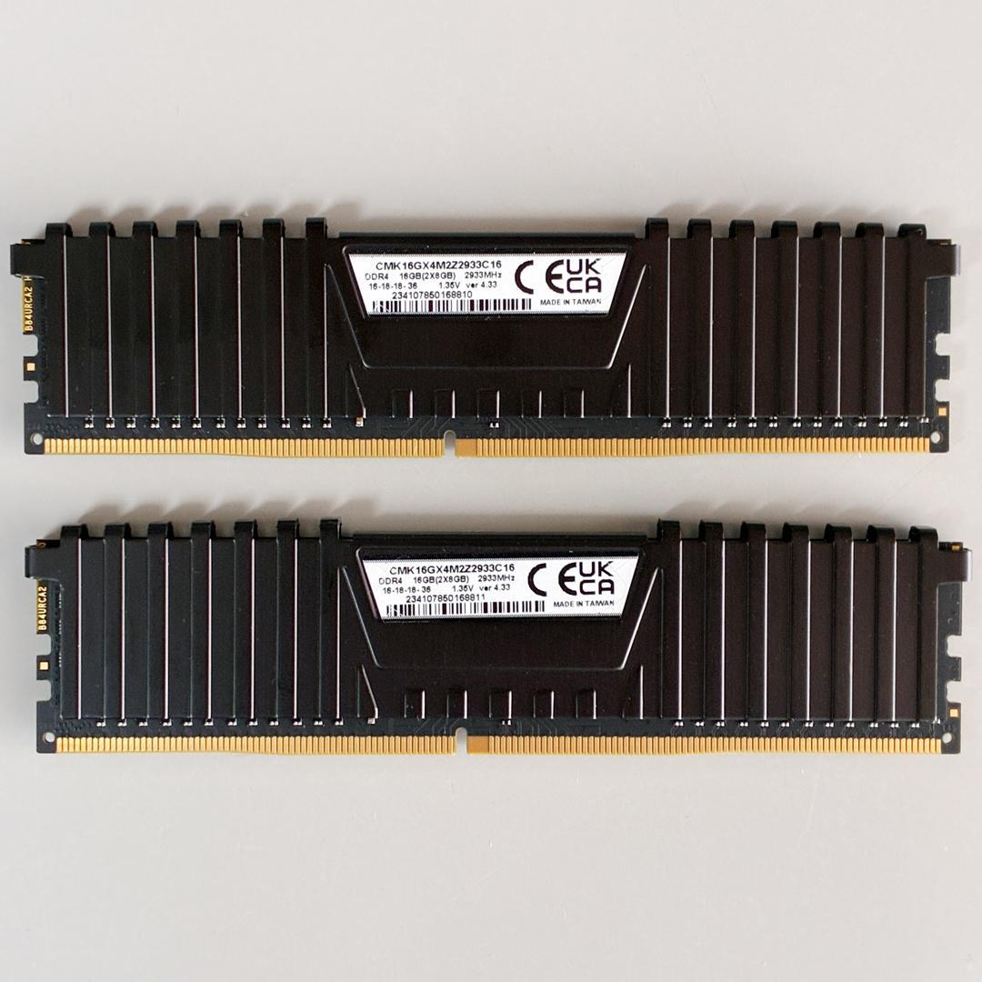 CORSAIR VENGEANCE DDR4 16GB（8GB×2枚）