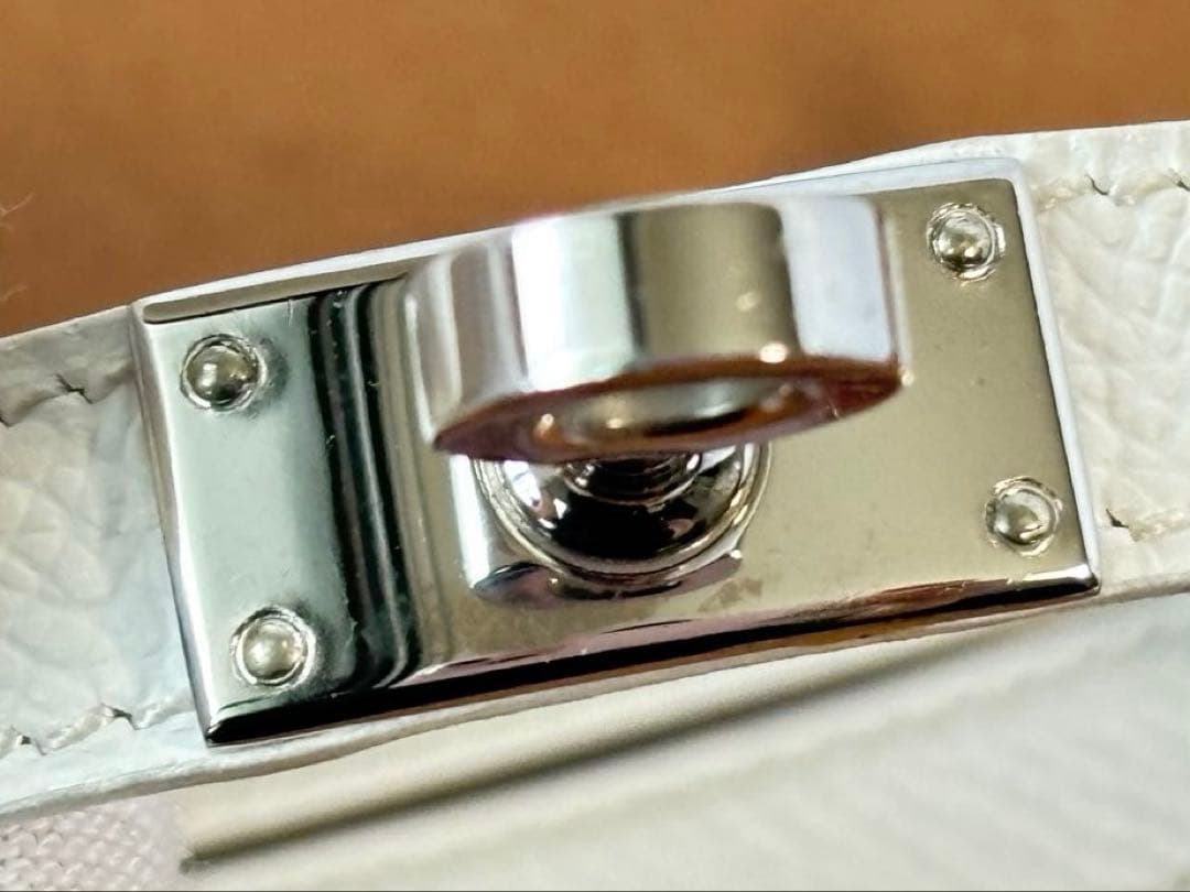 美品 レザーブレスレット ケリー ドゥブルトゥール ホワイト 腕周り約１６ｃｍ