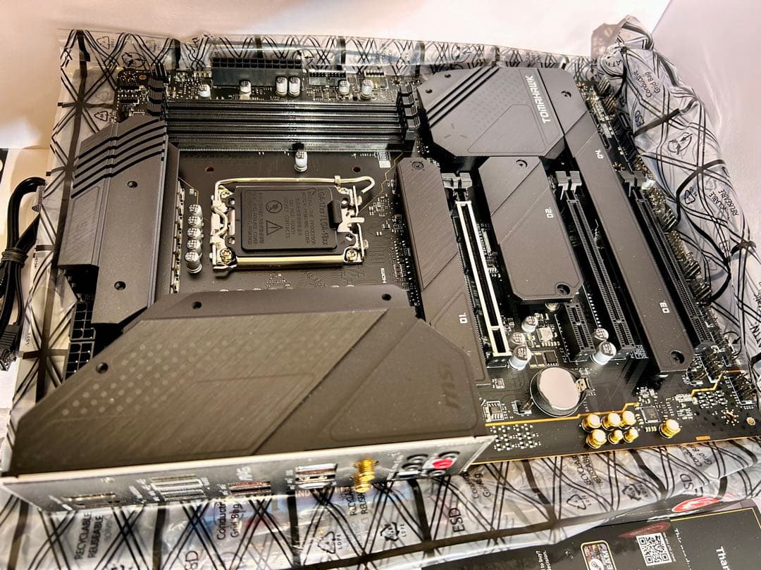 MSI MAG Z690 TOMAHAWK WIFI マザーボード MB5603