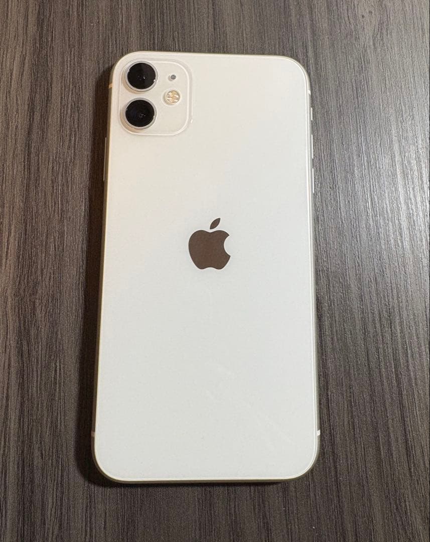 iPhone11 64GB バッテリー84%ホワイト 動作良好