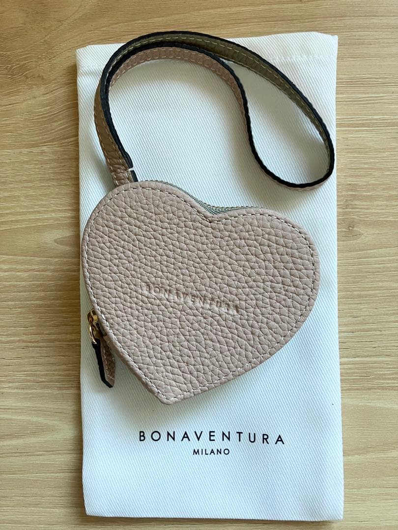【2/14まで限定お値下】ボナベンチュラ ストラップつき ハート ケース