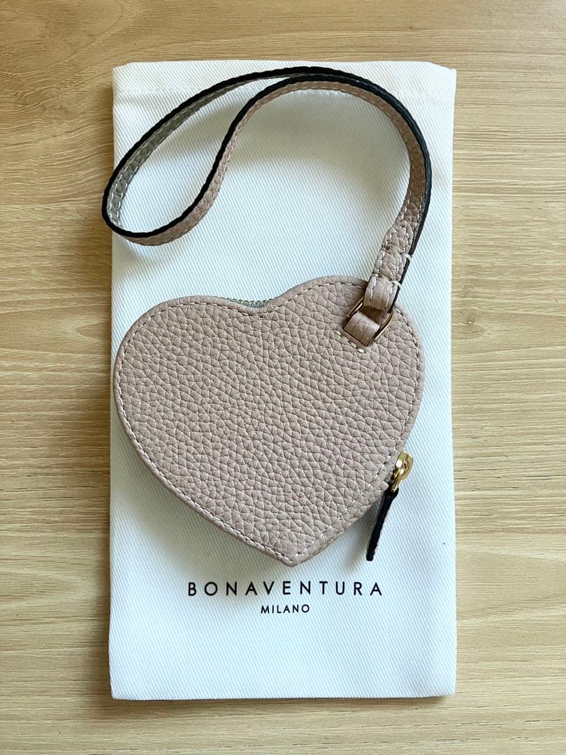 【2/14まで限定お値下】ボナベンチュラ ストラップつき ハート ケース