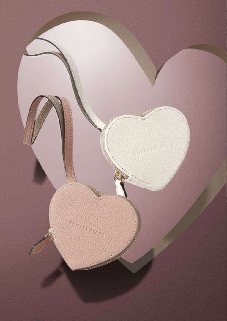 【2/14まで限定お値下】ボナベンチュラ ストラップつき ハート ケース