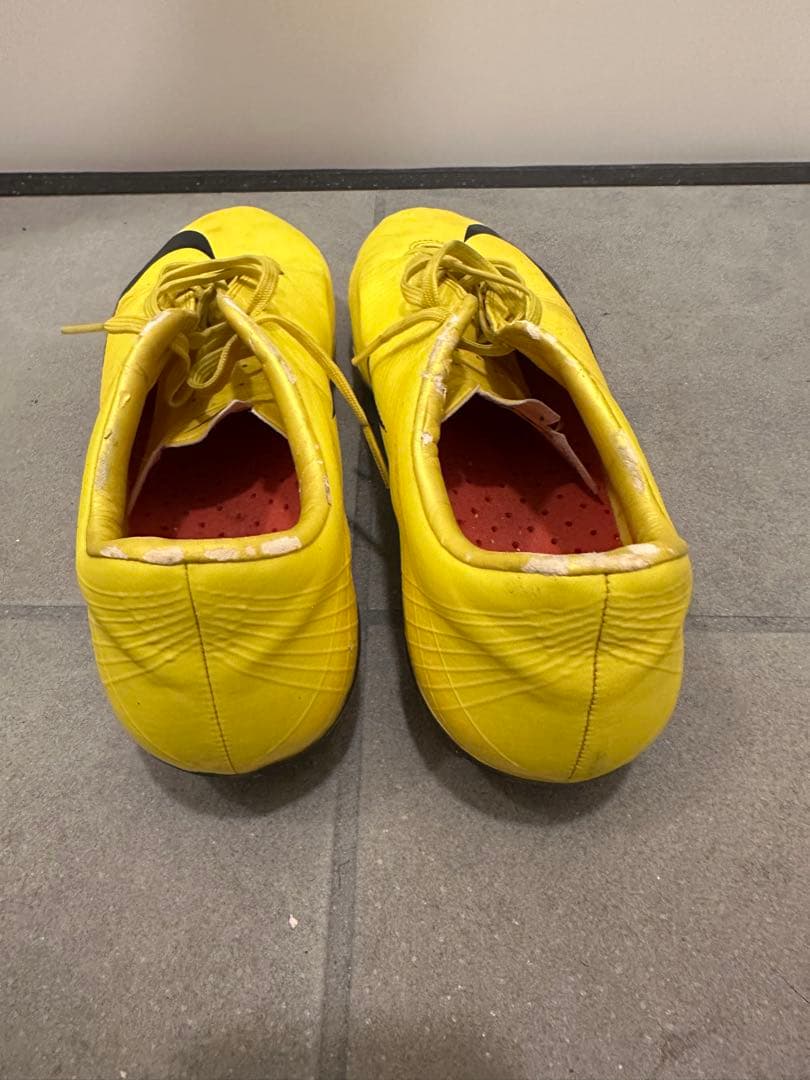ナイキ イエロー サッカーシューズ