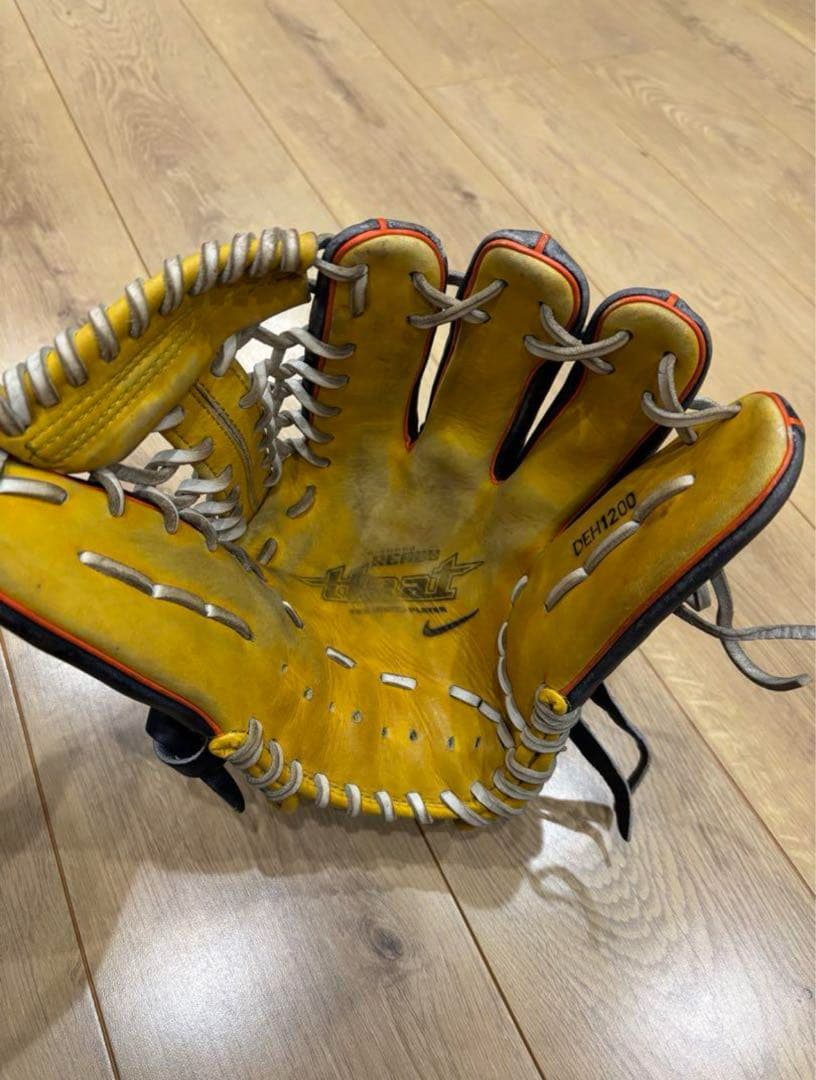 NIKE一般外野手グローブ 廃盤品 限定モデル 12インチ