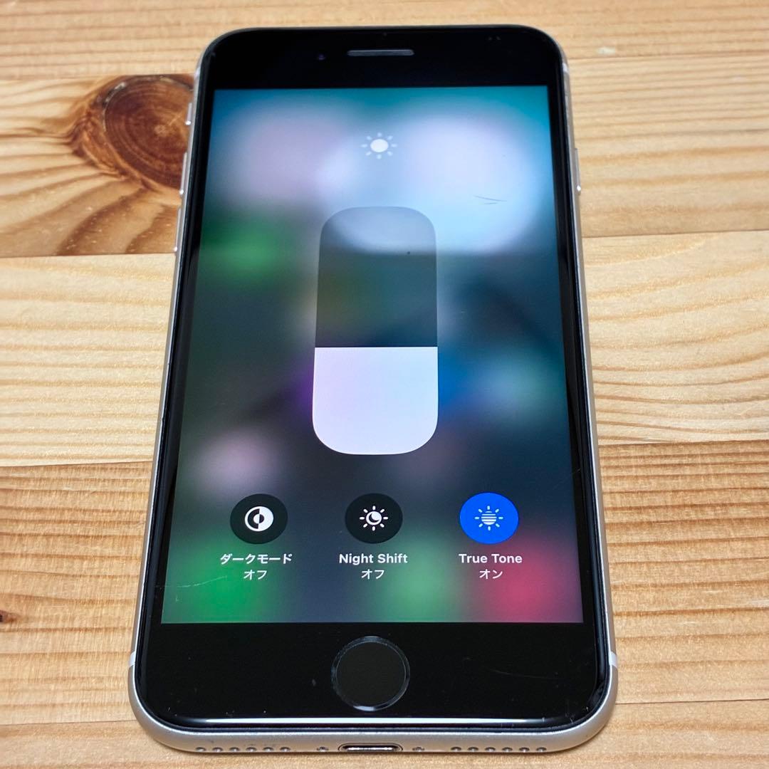 バッテリー新品　iPhoneSE第3世代64GB SIMフリー yy17700d