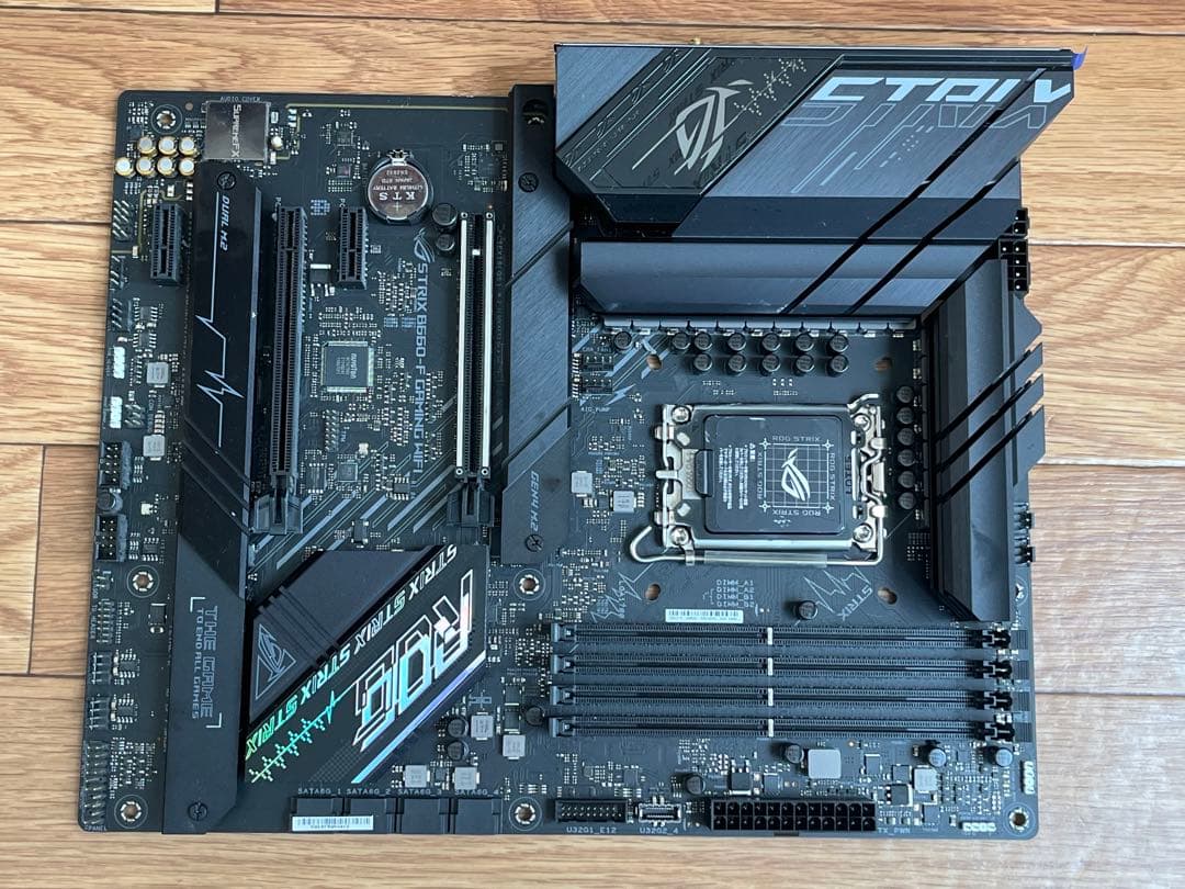 ROG STRIX B660-F GAMING WIFI マザーボード