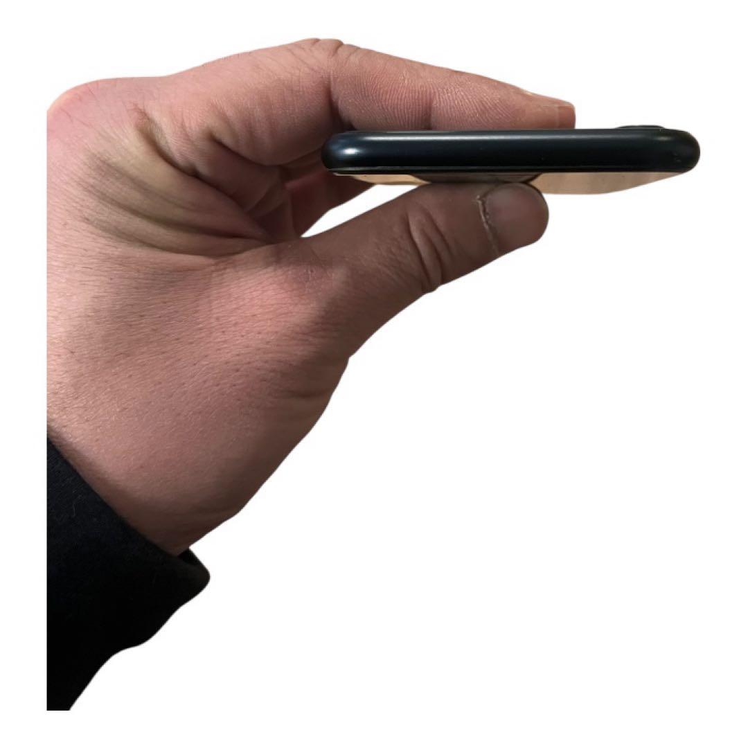 【ジャンク・水没品】iPhone SE 第3世代64GB SIMフリー電源入らず