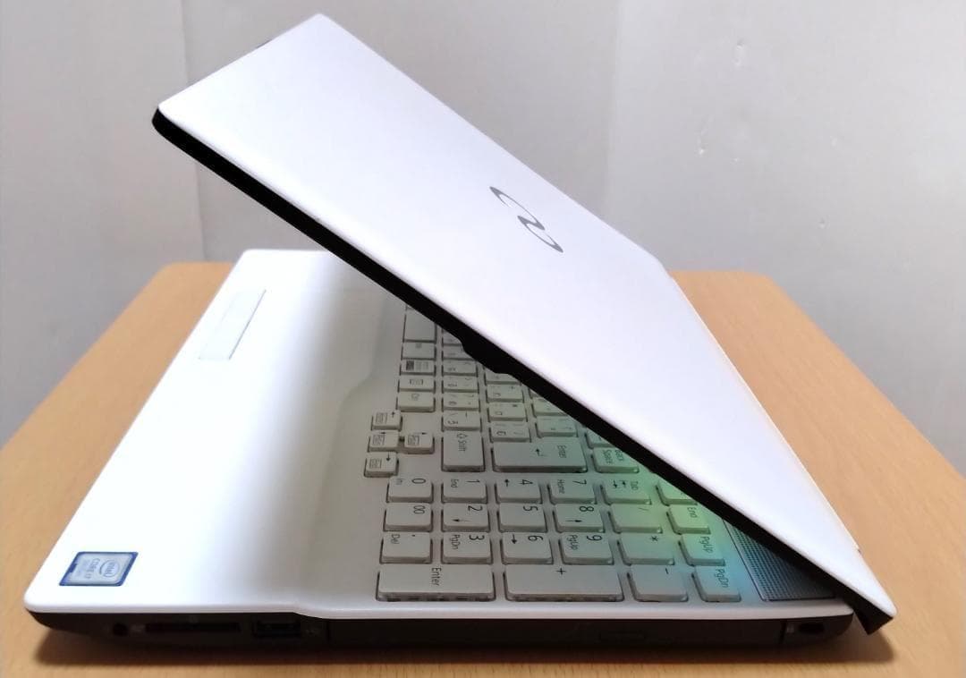 富士通 第9世代Core i7/SSD1TB メモリ16Gブルーレイ