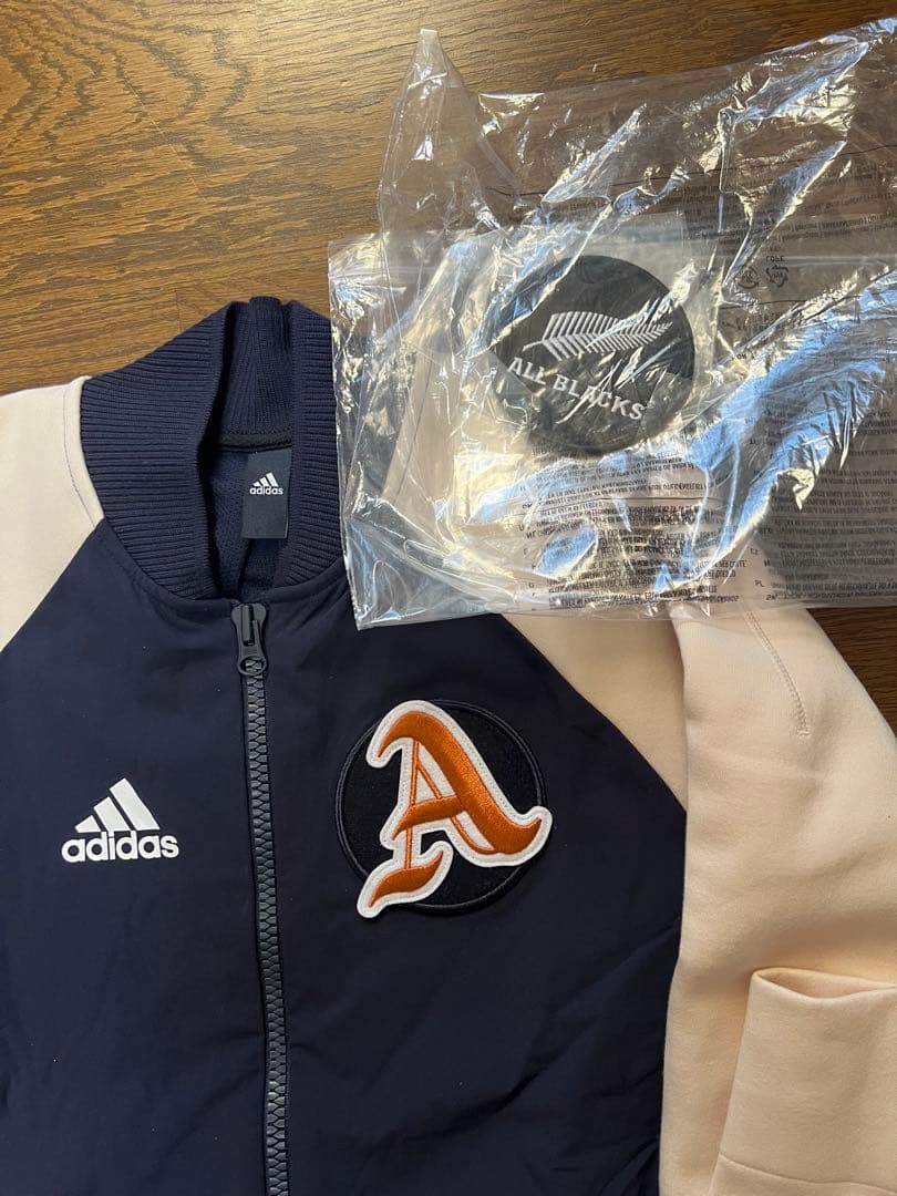 新品未使用　アディダス　スウェット　セットアップ　ジャージ