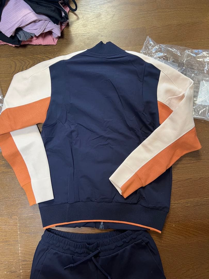 新品未使用　アディダス　スウェット　セットアップ　ジャージ