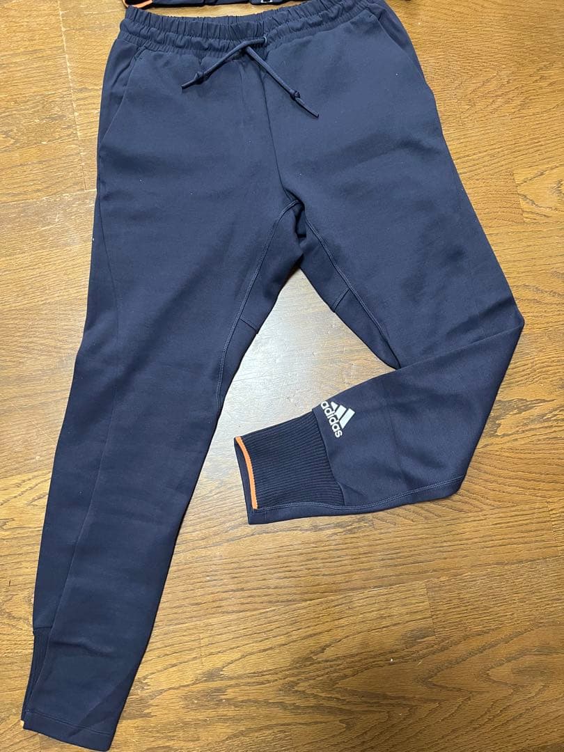 新品未使用　アディダス　スウェット　セットアップ　ジャージ