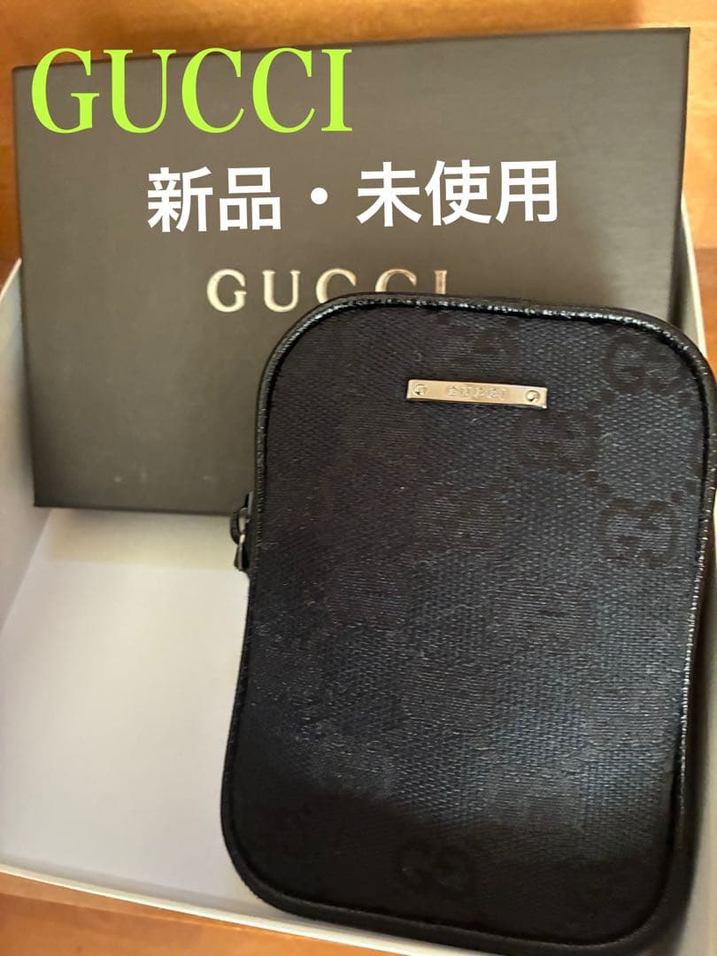 GUCCI ブラック GGパターン ポーチ