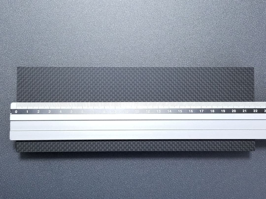 【1枚限定】ドライカーボン　厚み約19mm サイズ78.3×220mm