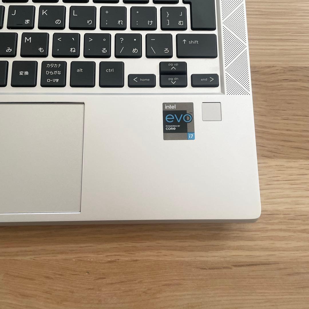【極美品】HP EliteBook i7 2022年製 メモリ16 SSD512