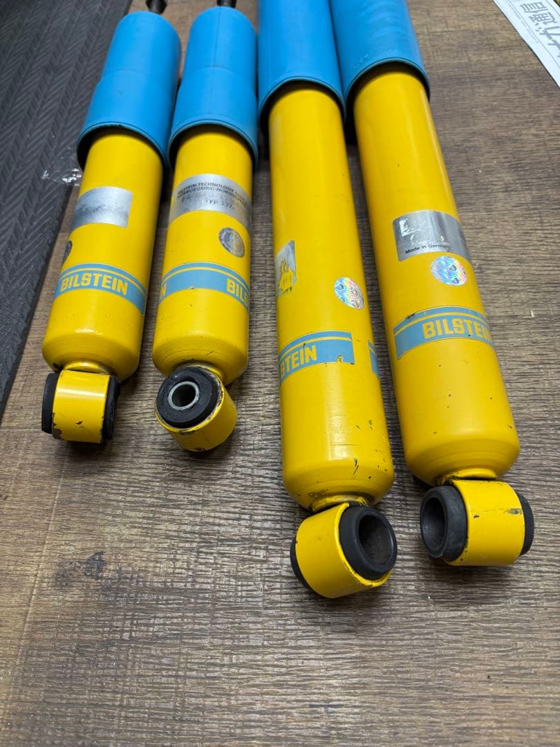 200系ハイエース　 BILSTEIN ショックアブソーバー 4本セット