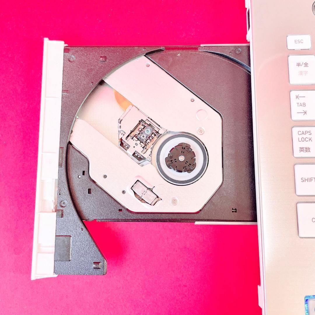 Corei7✨️薄型ノートパソコン✨️ブルーレイ！ゴールドSSD512GBカメラ付き