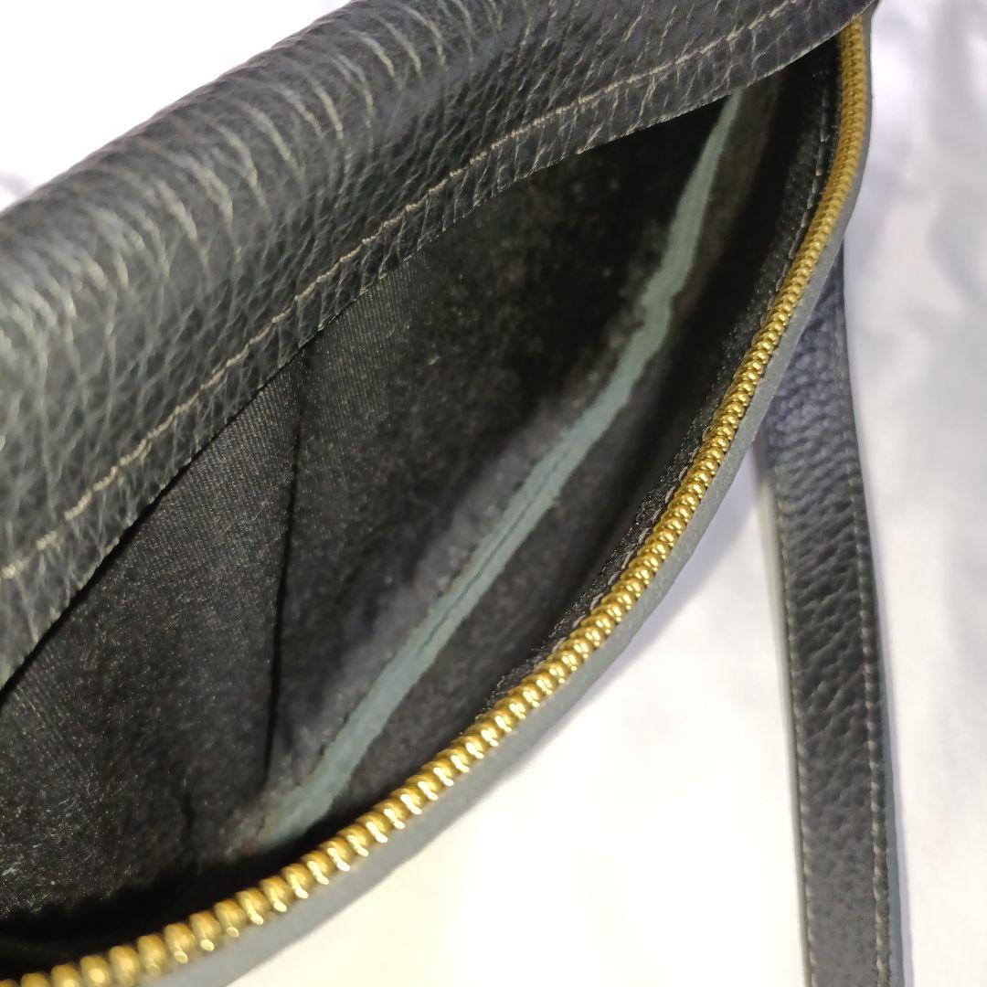 美品■IACUCCI オールレザー ショルダーバッグ　ブラック ウエストポーチ