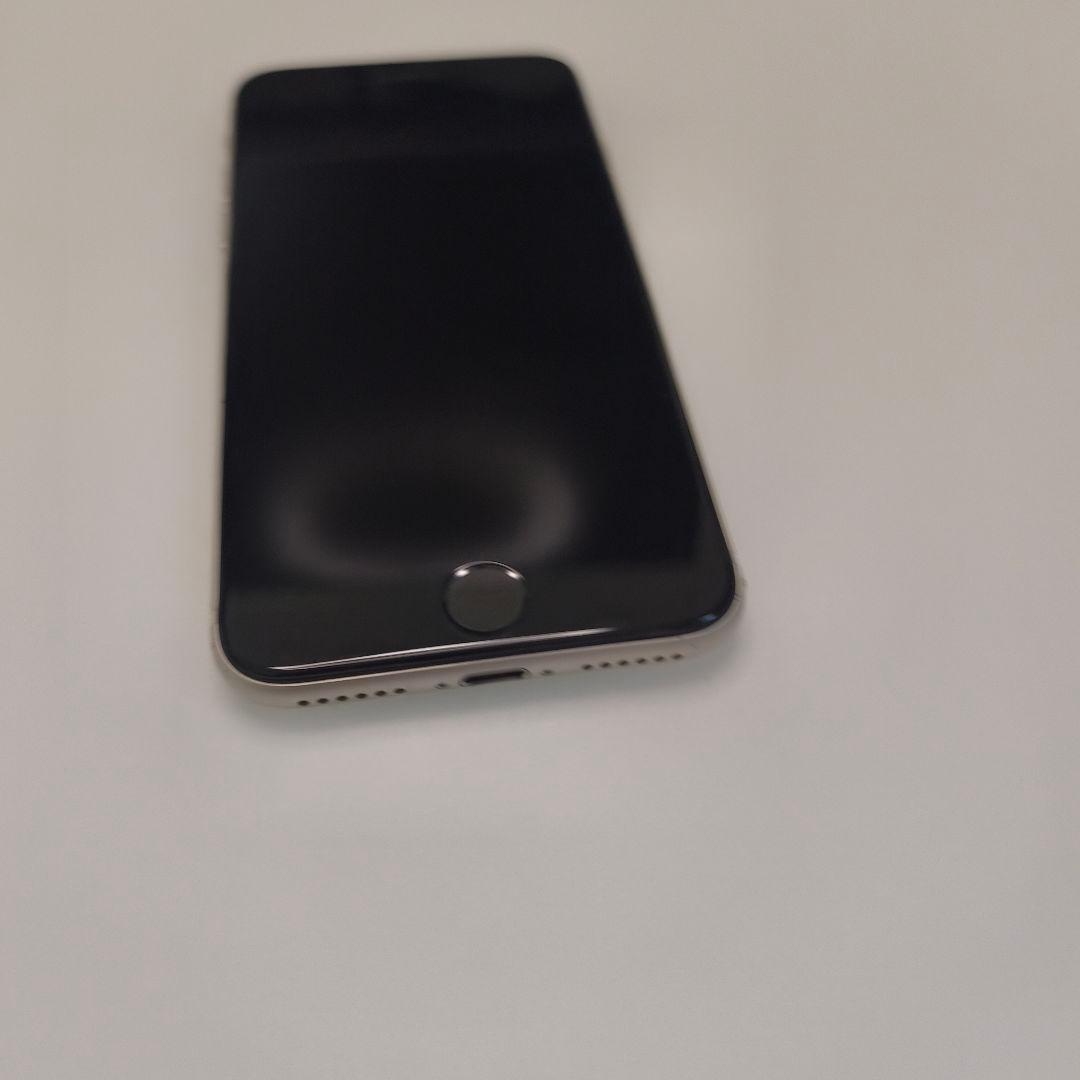 iPhoneSE 第3世代　128GB　スターライト　バッテリー100%
