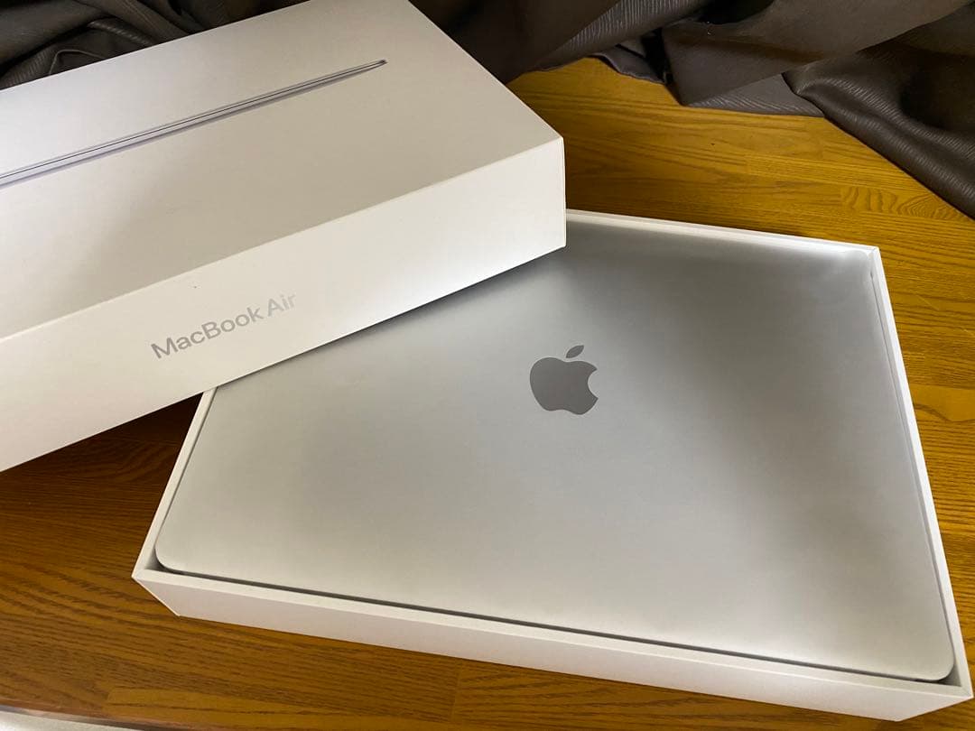【未使用】Apple Macbook Air M1 2020 13-inch