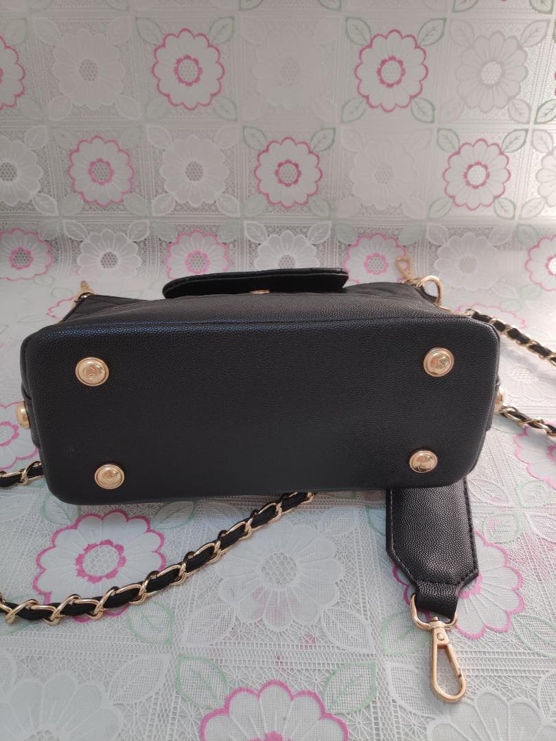 キルティングショルダーバッグ　2wayチェーン付き　黒