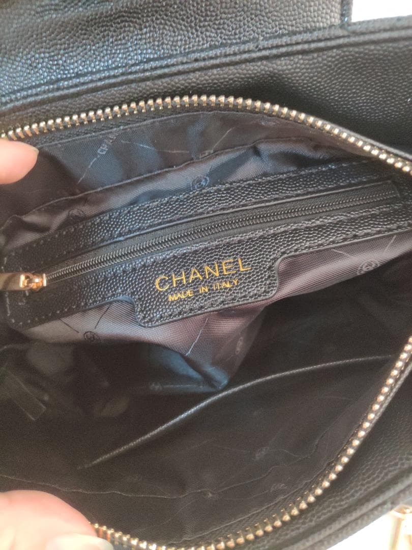 キルティングショルダーバッグ　2wayチェーン付き　黒