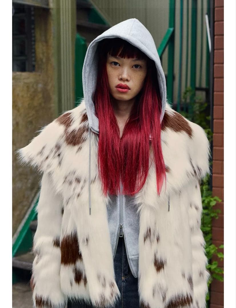 タグ付新品★ZARAのLIMITED EDITIONフェイクファージャケット★S