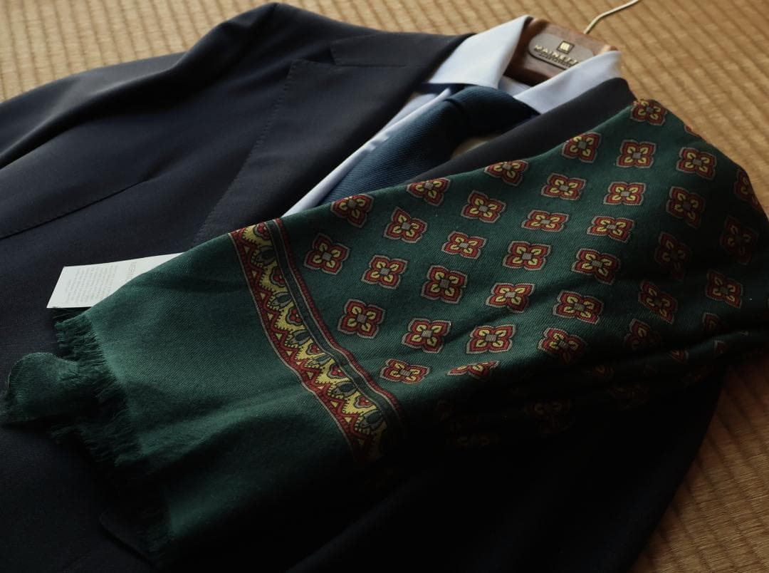 未使用 期間限定お値下げ イタリア カメルッチ・アルキヴィオ ダークグリーン小紋