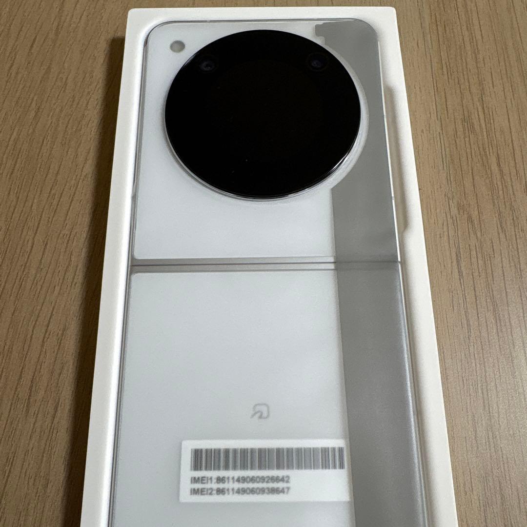 Libero Flip リベロフリップ A304ZT ホワイト ワイモバイル