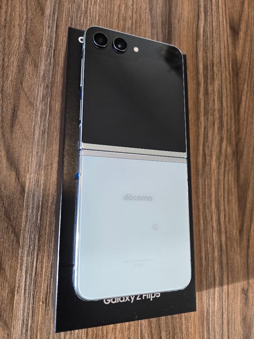 Galaxy z flip5 日本版　おサイフケータイ