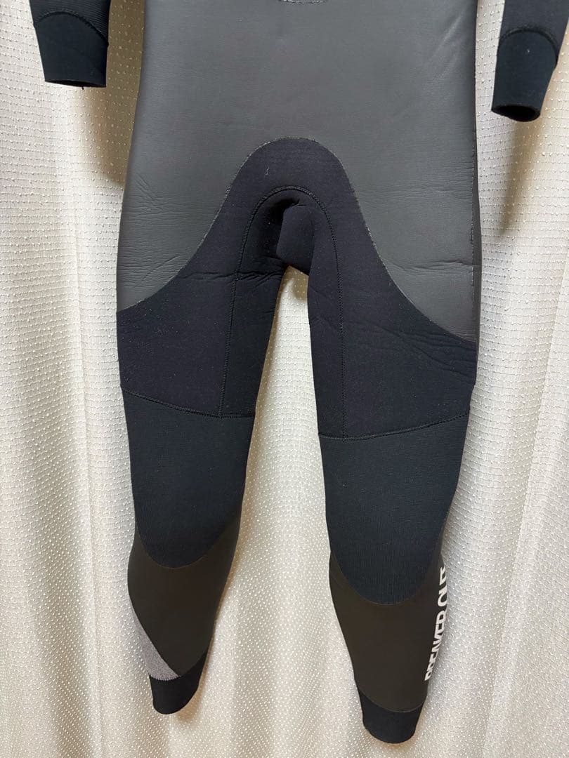 BREAKEROUT(ブレーカーアウト)5×3mm セミドライ メンズ Mサイズ