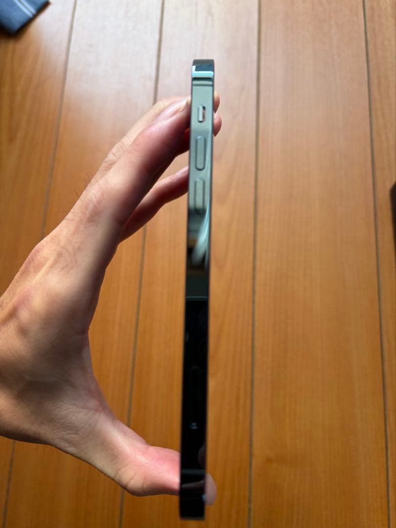 【バッテリー98%】iPhone 12 Pro 256GB SIMフリー