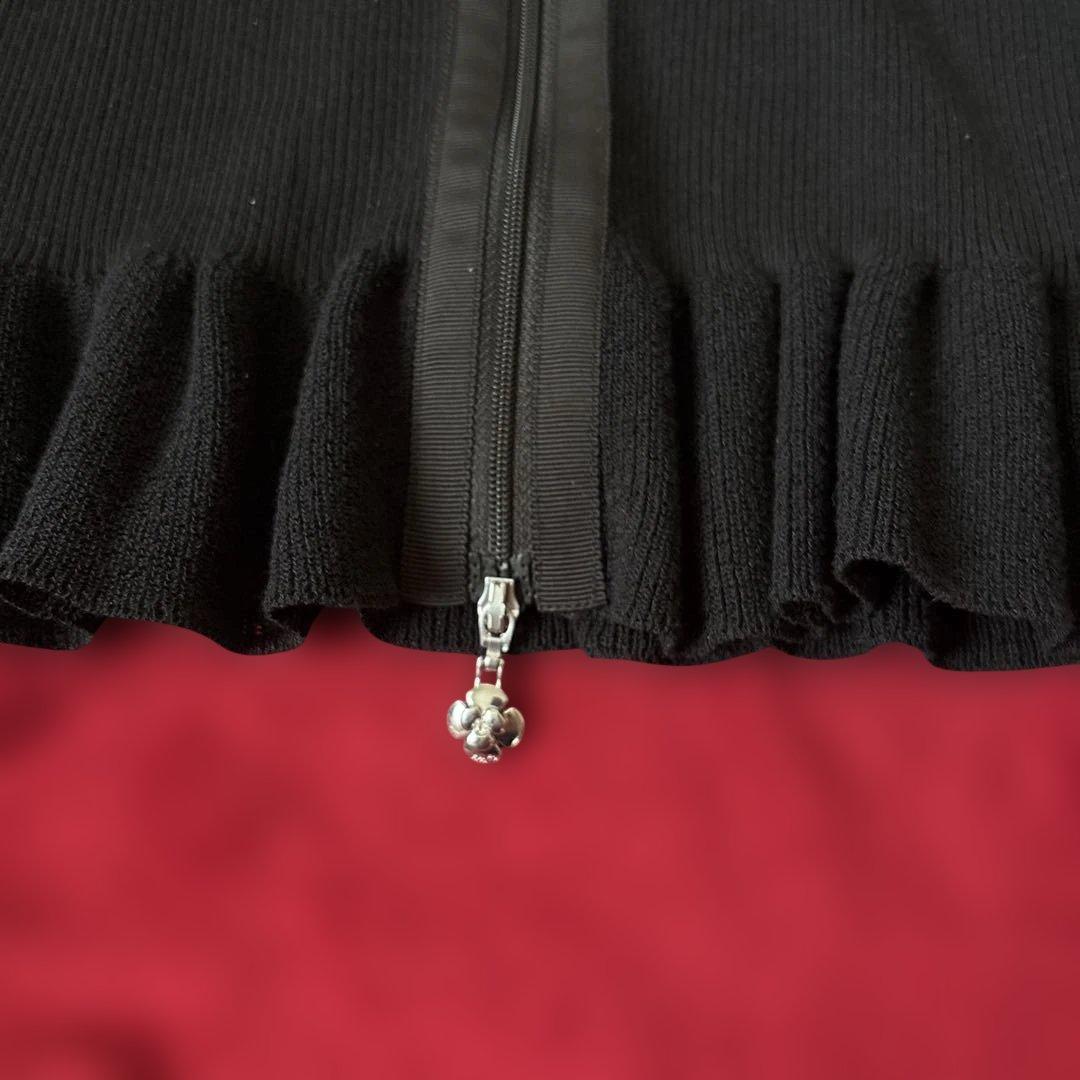 ブラックフリル付きフードパーカー 40