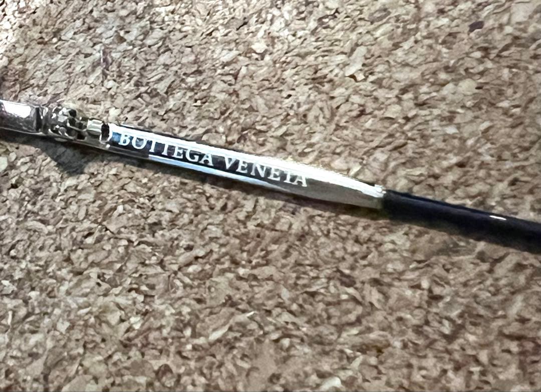 Bottega Veneta ブルーサングラス