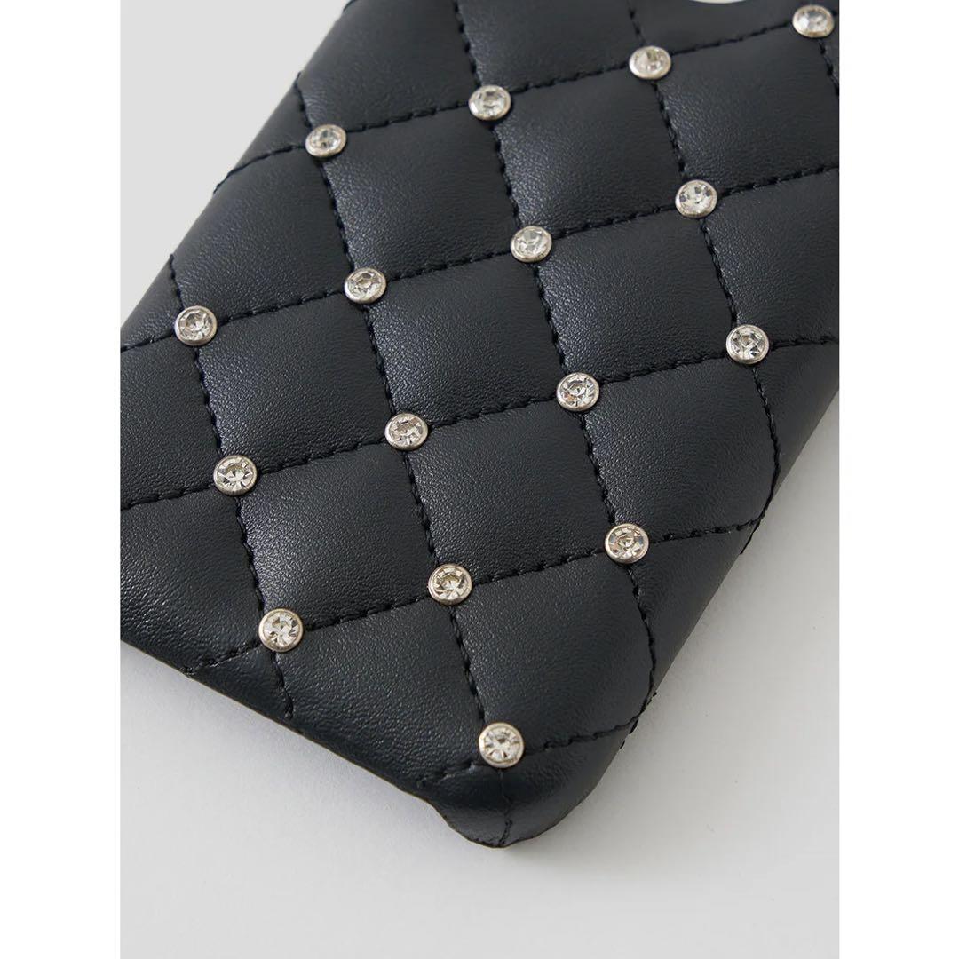 キルティングビジューDDチャームiPhoneケース ブラック iPhone16