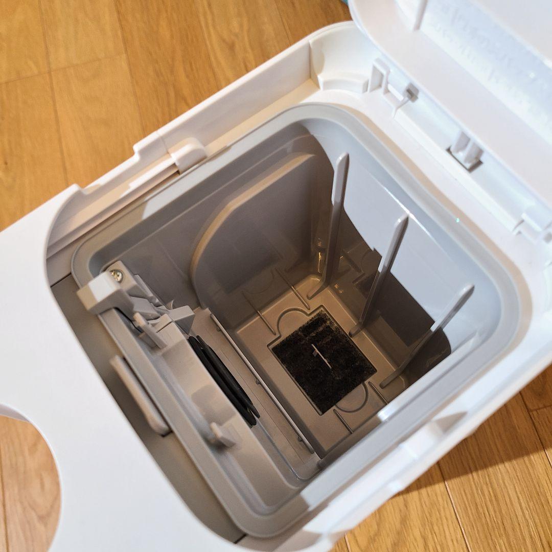 パナソニック　コードレスクリーナー　MC-NS100K-W　24年製　掃除機